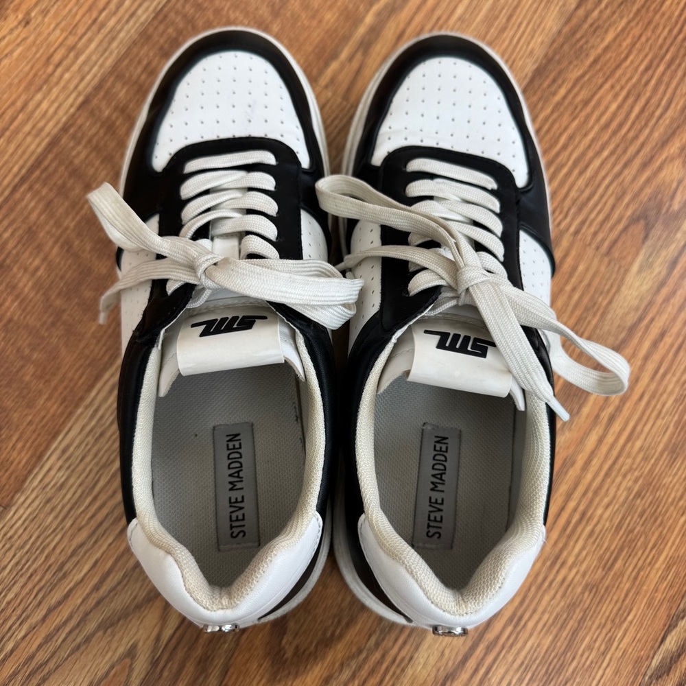Steve Madden Ledge Platform Sneaker 🖤 - Picture 4 of 8